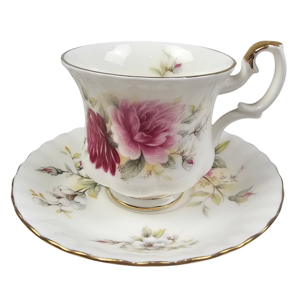 Royal Albert Bone China Teacup Saucer Set Danbury Mint Pink Rose Floral England